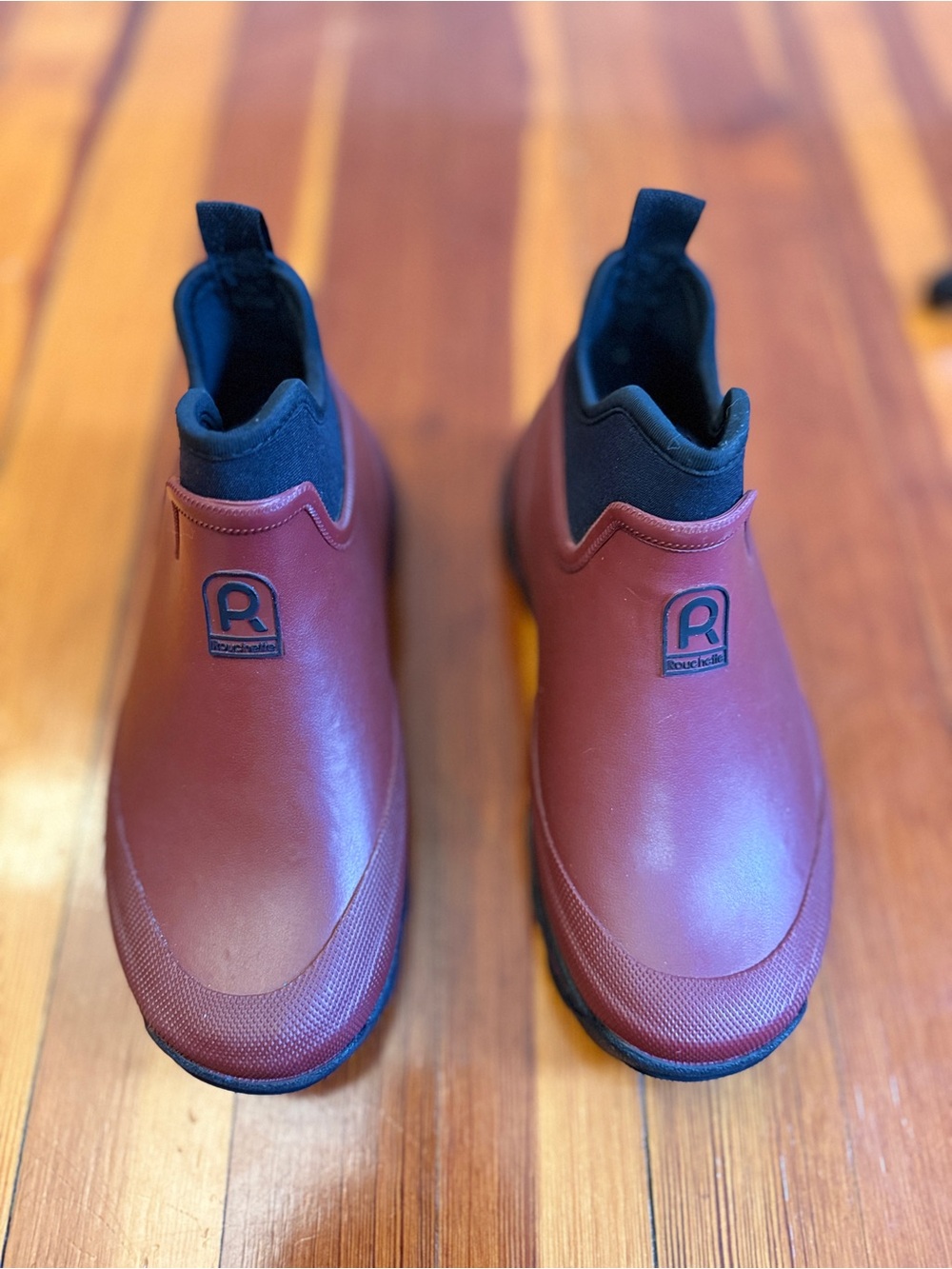 Rouchelle pull-on ankle Boots in Burgundy for Women